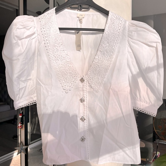 River Island Puff Sleeve Crop blouse in white. US 10 - Picture 3 of 5